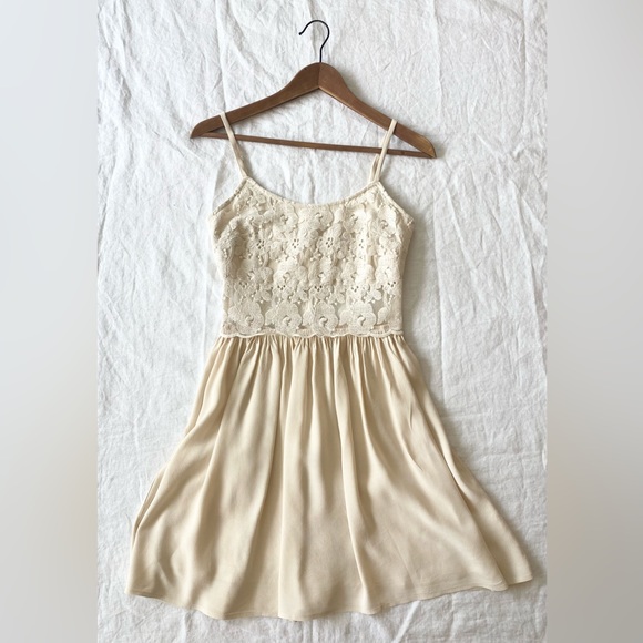 Alythea Lace Cutout Cream Dress - Picture 6 of 15